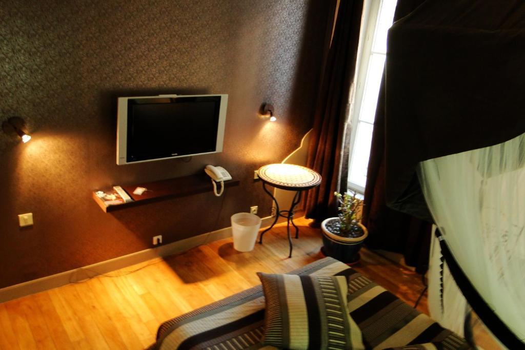 أورلييو Hotel Archange الغرفة الصورة